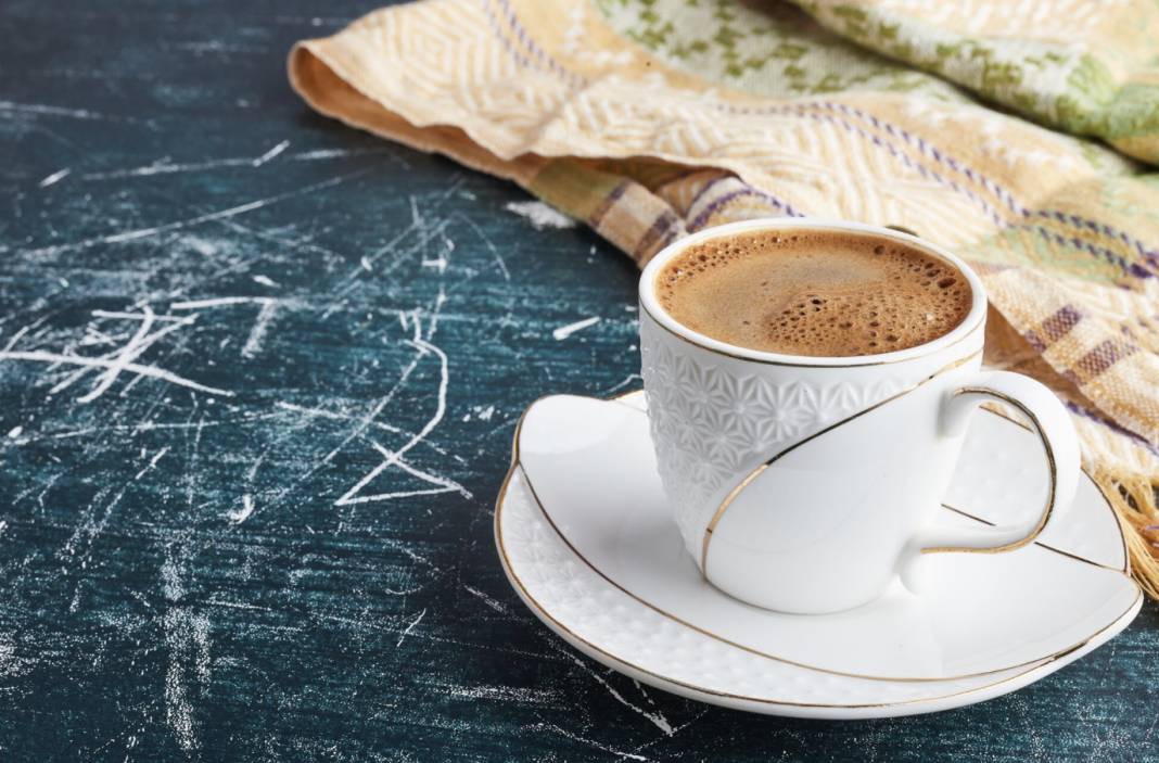 Fincanınızdan köpük taşacak: Türk kahvesini bol köpüklü yapmanın sırrı bulundu! 1
